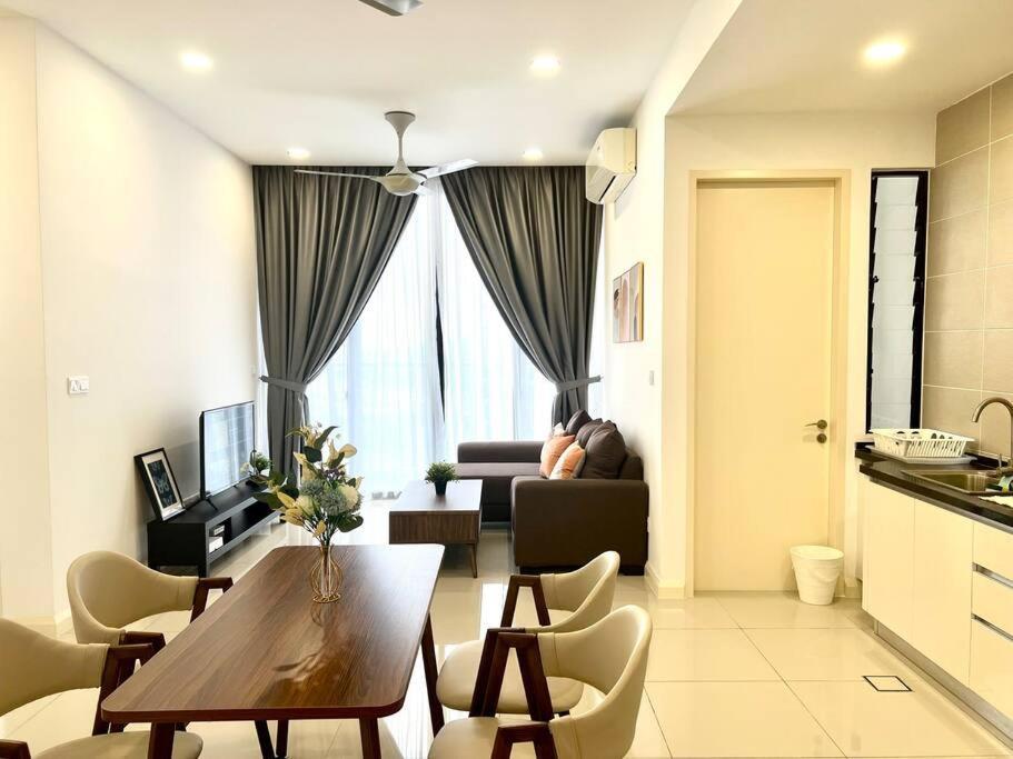 Walk To Legoland, D'Pristine Medini Apartment Nusajaya  Exterior photo