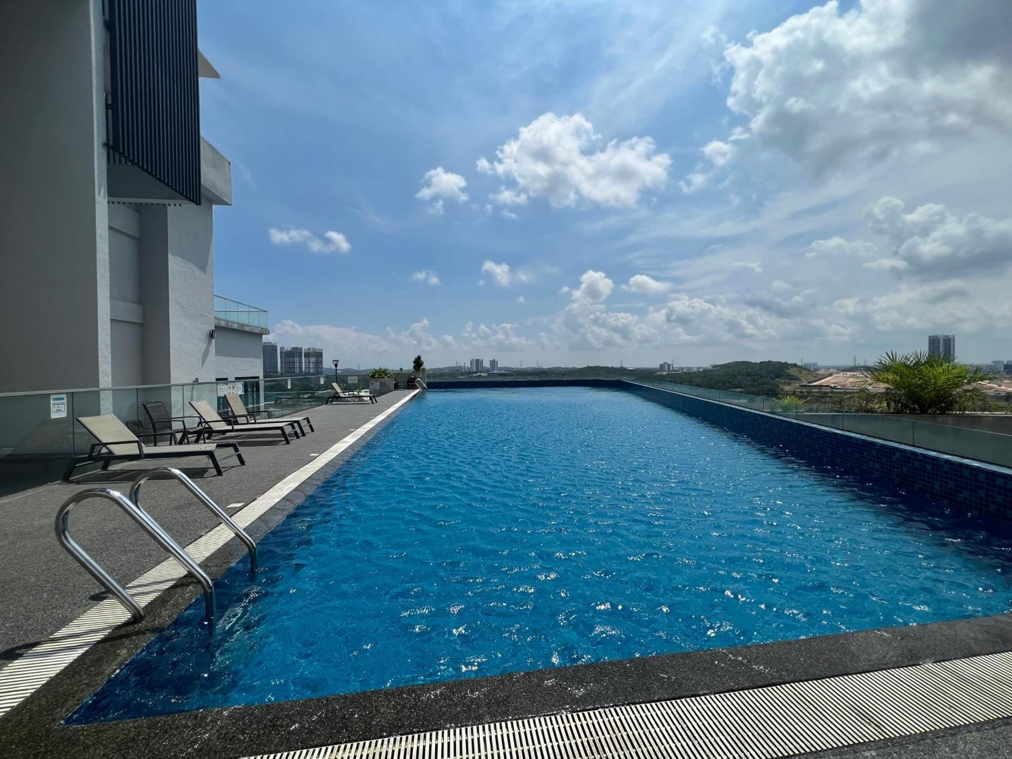 Walk To Legoland, D'Pristine Medini Apartment Nusajaya  Exterior photo