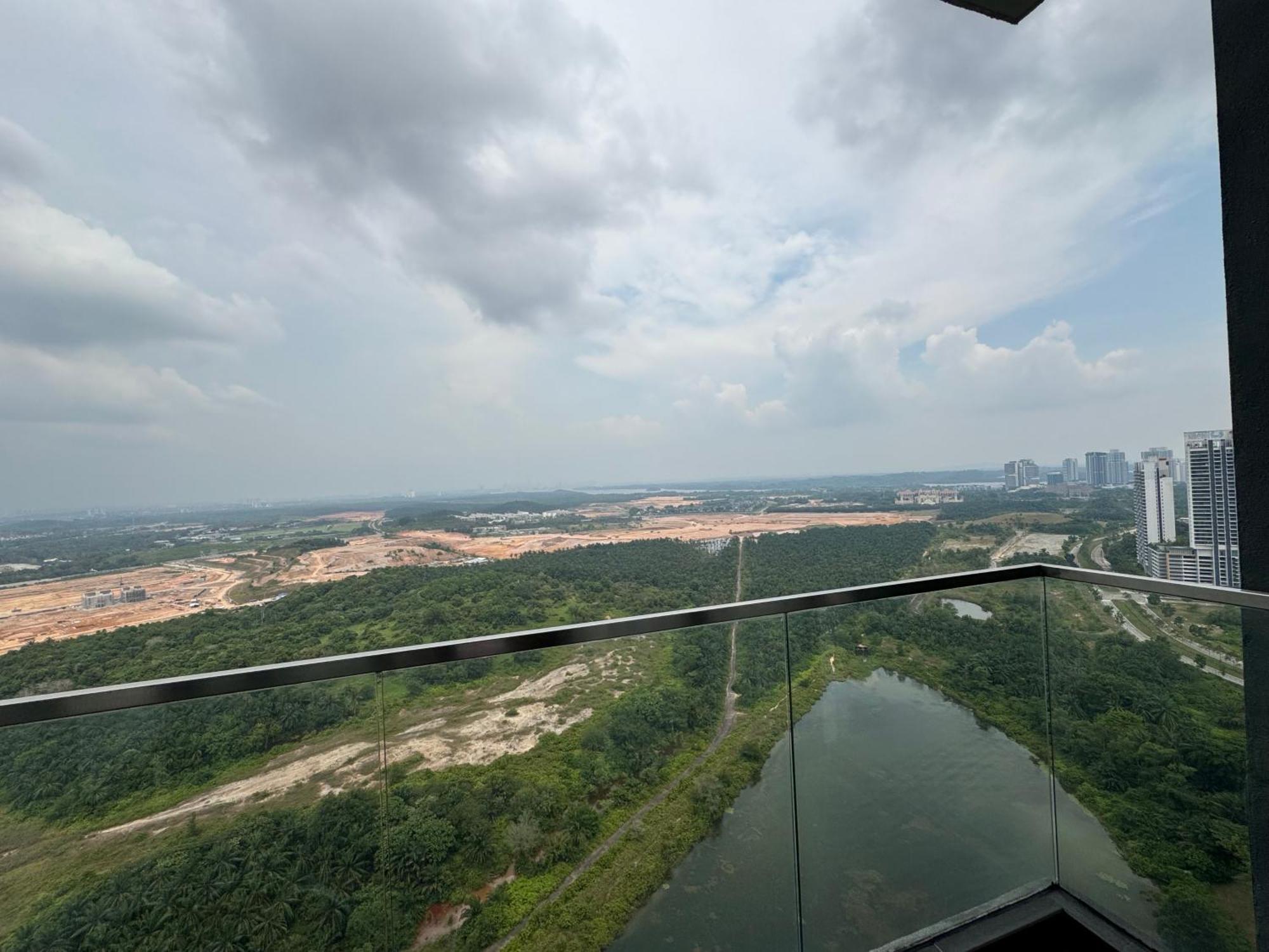 Walk To Legoland, D'Pristine Medini Apartment Nusajaya  Exterior photo